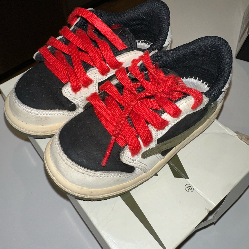 Travis Scott Black and Red Sneakers Retro-Inspired Design